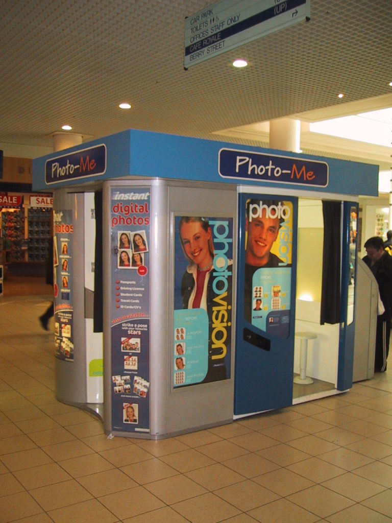 Things you should know before you book a photo booth
